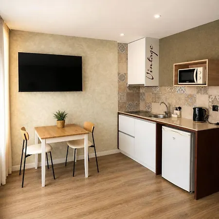 Lounge Konukevi 3*