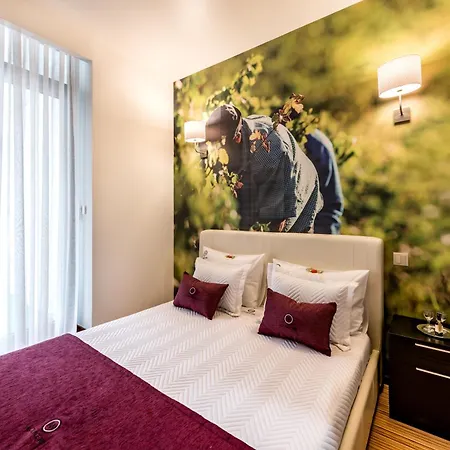 Lounge Vendégház Porto